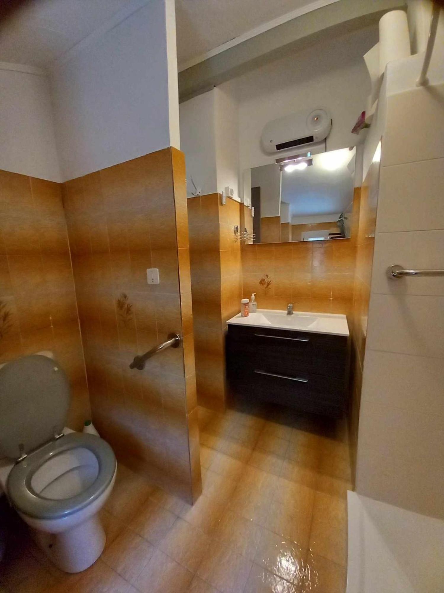 Chambre D Hote Les Heures Claires อิสทร์ ภายนอก รูปภาพ